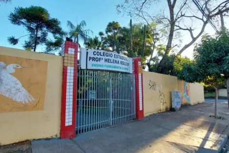 Colégio Estadual Professora Helena Kolody, local onde ocorreu o atentado