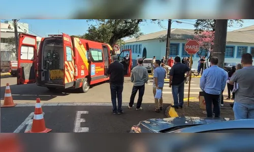 Motociclista fica ferido em acidente na esquina da Prefeitura; veja