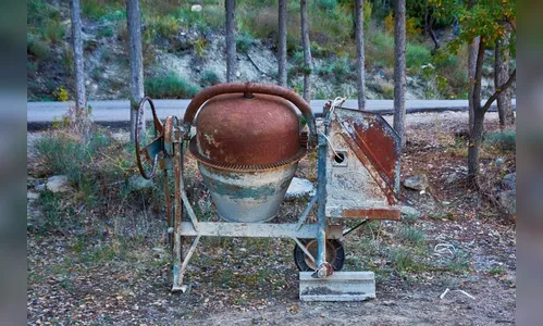 Dupla tem prejuízo de R$ 2,1 mil após golpe em compra de betoneira