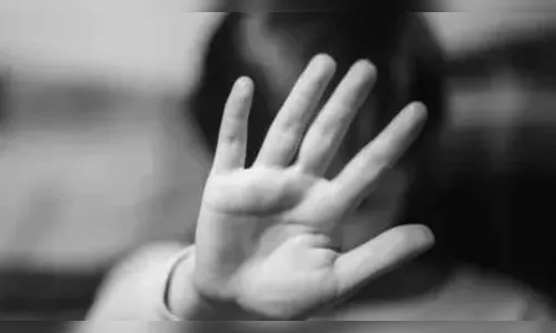 Educador social fazia desafios sexuais a menores em troca de bombons