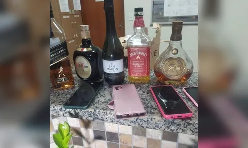 Assaltantes roubam casa e fazem refém família de ex-prefeito no PR