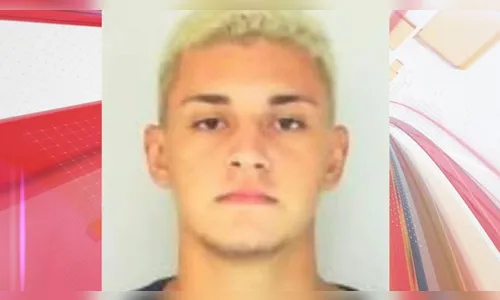 Sarandi: motociclista de 21 anos morre após bater em caminhão parado