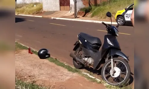Motociclista é preso sem CNH, com vodca na mão e pino de cocaína
