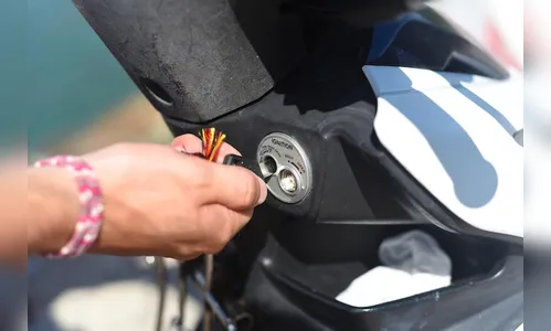 Rapaz deixa chave na ignição e tem moto furtada na região