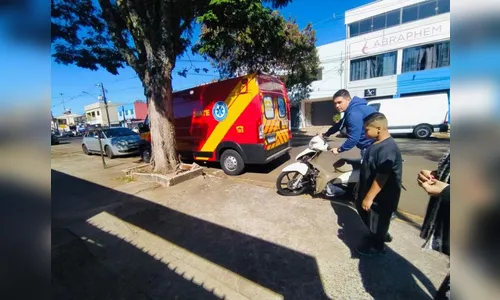 Motociclista de 28 anos fica ferido após acidente em Apucarana