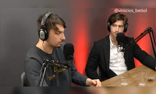 Filho '04' de Bolsonaro diz que pandemia foi 'top para pegar mulher'