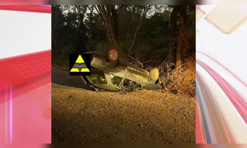 Carro de família capota na PR-436 e adolescente de 16 anos morre
