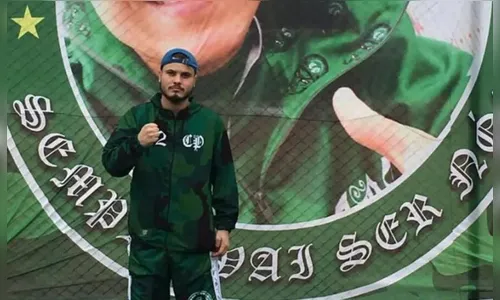 Jovem com camisa de torcida organizada é morto na saída de tabacaria