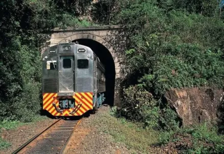 Passageiros ficaram mais de 10 horas sem comer