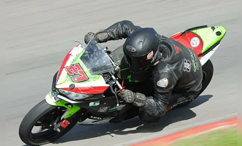 Apucaranense disputa etapas do Estadual de Motovelocidade em Cascavel