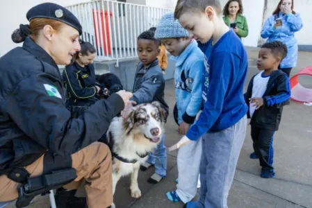 Visita do “Projeto Cão Amigo” do 10º Batalhão da Polícia Militar