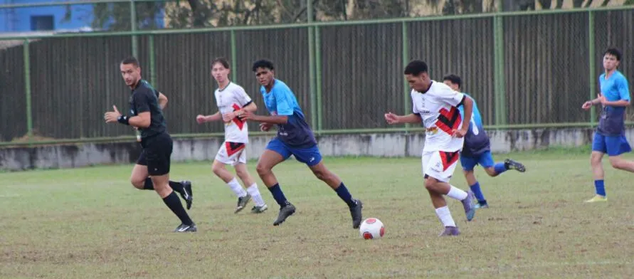 A fase municipal do Bom de Bola teve a participação de 26 agremiações de 13 colégios de Apucarana