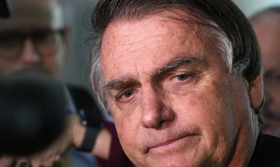 Áudio de ex-ajudante de ordens de Jair Bolsonaro compromete ex-presidente