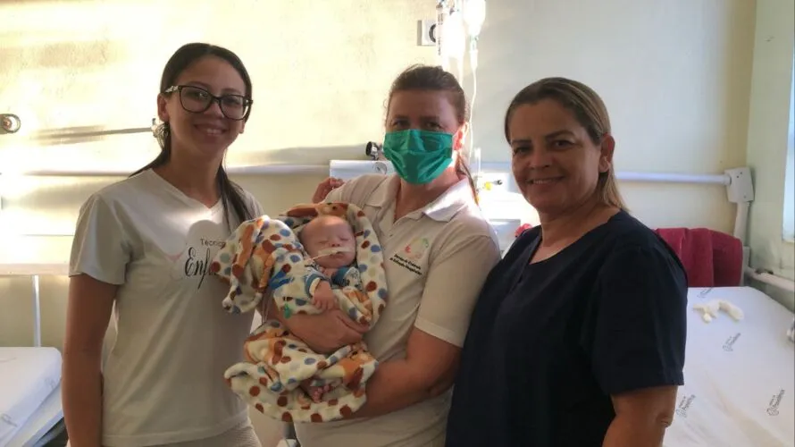 Equipe do Materno Infantil recebe agradecimento especial em Apucarana
