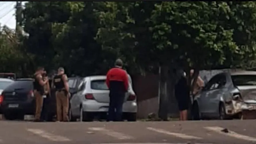 O acidente foi na manhã de segunda feira na Rua Bahia