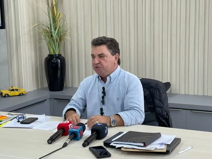 O prefeito de Arapongas, Sergio Onofre da Silva (PSC), criticou os vereadores da própria base