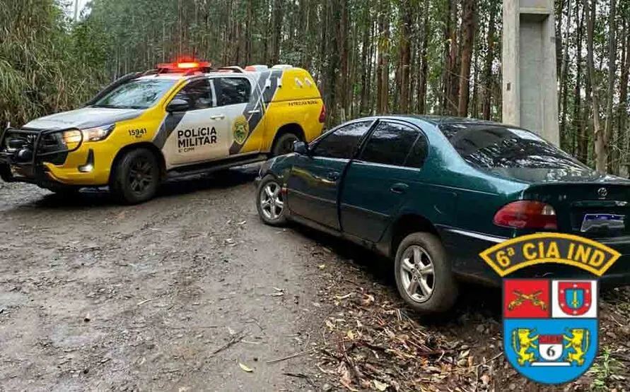 Os policiais da equipe da Patrulha Rural faziam patrulhamento na rural do Marumbi quando localizaram o veículo