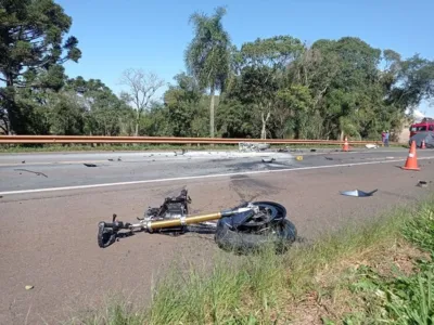 A colisão aconteceu por volta das 9h30