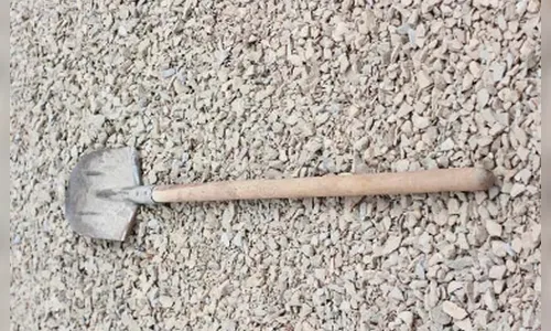 Homem é encaminhado ao hospital após ser golpeado com pá