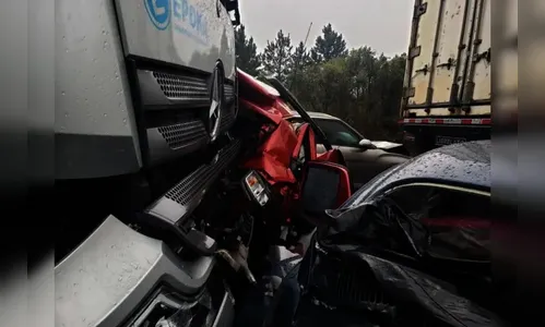 Ônibus com jogadores do Londrina é atingido em acidente na BR-277