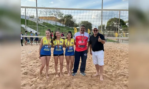 Vôlei de praia de Apucarana ganha bronze na macrorregional dos Jojup's