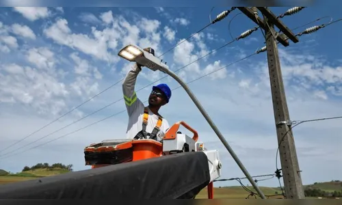 Prefeitura instala iluminação de LED em “São Domingos”