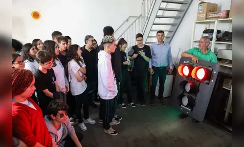 Alunos de robótica participam de atividade extraclasse em Apucarana