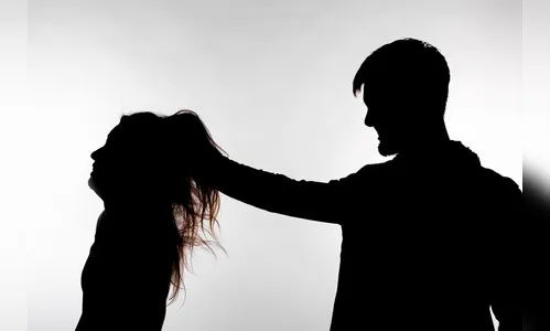 Mulher é agredida por companheiro após visita de pai dos seus filhos