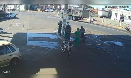 Câmera flagra acidente que terminou com motociclista ferido; assista