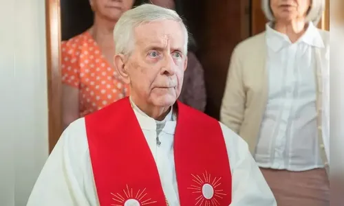 Cardeal Dom Geraldo Majella é sepultado nesta segunda em Londrina