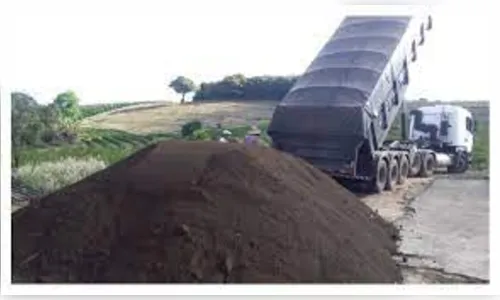 Carreta com 37 mil quilos de adubo é furtada em Mauá da Serra