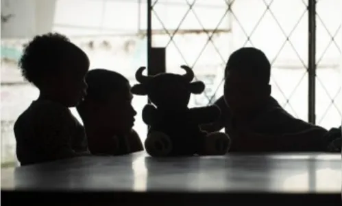 Após dar golpe em Arapongas, mãe abandona bebê e mais 2 filhos