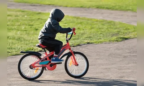 Mulher chama a PM após criança de 6 anos sair e não retornar para casa