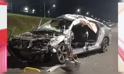 Homem fica em estado grave após capotar o carro na BR-277 em Curitiba
