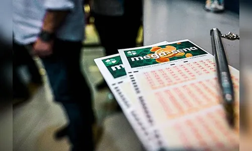 Quatro apostas dividem prêmio da Mega-Sena; quina saiu na região