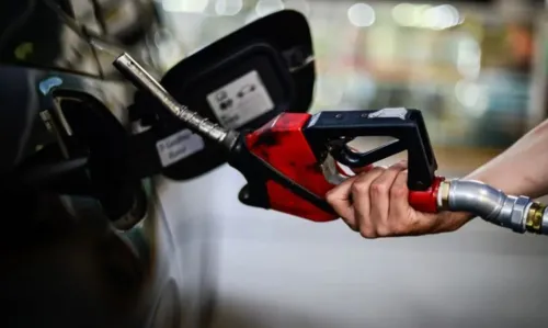Gasolina e diesel ficam mais caros
