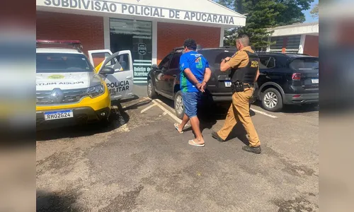 PM faz batida em frente ao Centro Pop e cumpre mandado de prisão