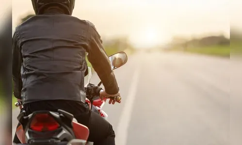 Homem troca a placa da moto para não tomar multas e é preso pela PM