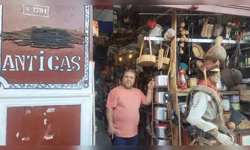Antiquário de Apucarana resiste à modernidade e ainda atrai fregueses