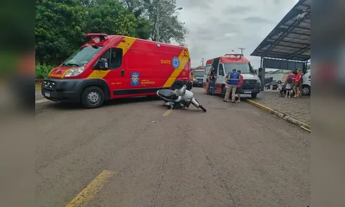 Acidente entre carro e moto deixa duas mulheres feridas em Apucarana
