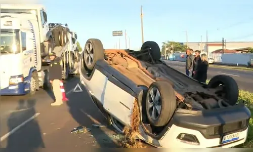 Colisão seguida de capotamento é registrada na BR-369; veja detalhes