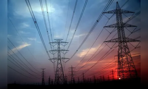 Apagão deixa cidades do Paraná e de mais 21 estados sem energia