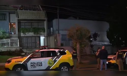 Homem é esfaqueado após tentar flertar com vizinha em churrasco