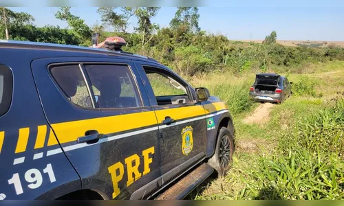 Suspeito em fuga abandona namorada grávida com maconha no PR