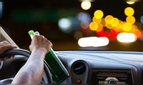 Motorista é preso após dirigir bêbado e fazer manobras perigosas