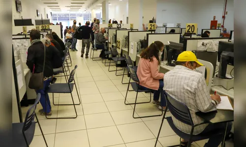 Agências do Trabalhador ofertam 15,6 mil vagas no Paraná; confira