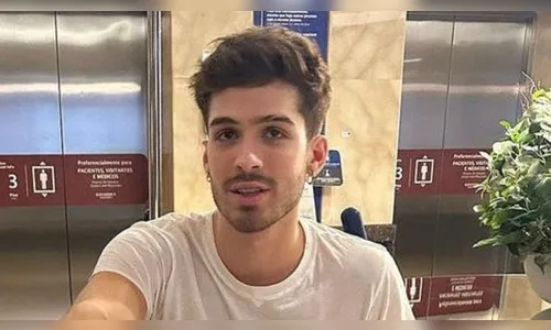 João Guilherme comove ao surgir em cadeira de rodas após cirurgia