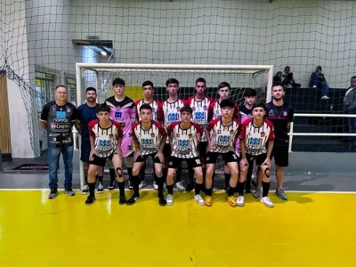 Time sub-15 do Apucarana Futsal