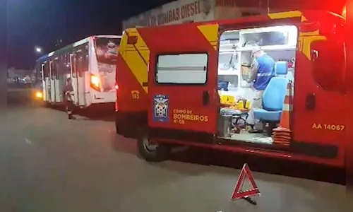 Cadeirante fica ferido após sofrer queda dentro de ônibus