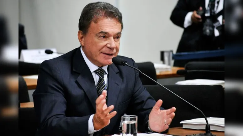 Imagem ilustrativa da notícia Livro vai resgatar trajetória política de Alvaro Dias